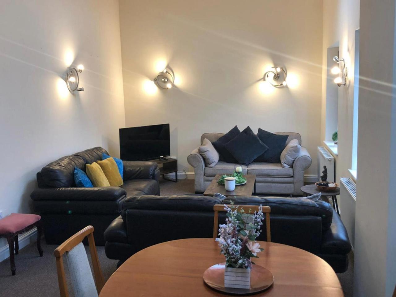 St Annes Apartment 4 - Sleeps 6 - Free Parking Lytham St Annes Exteriör bild
